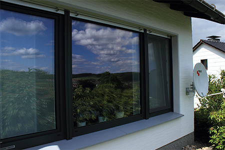 Fenster mit Spannrahmen